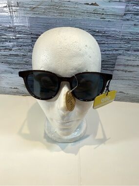 QUO Beauty Polarized Round Gray & Brown Tortoise Sunglasses 100% UVA